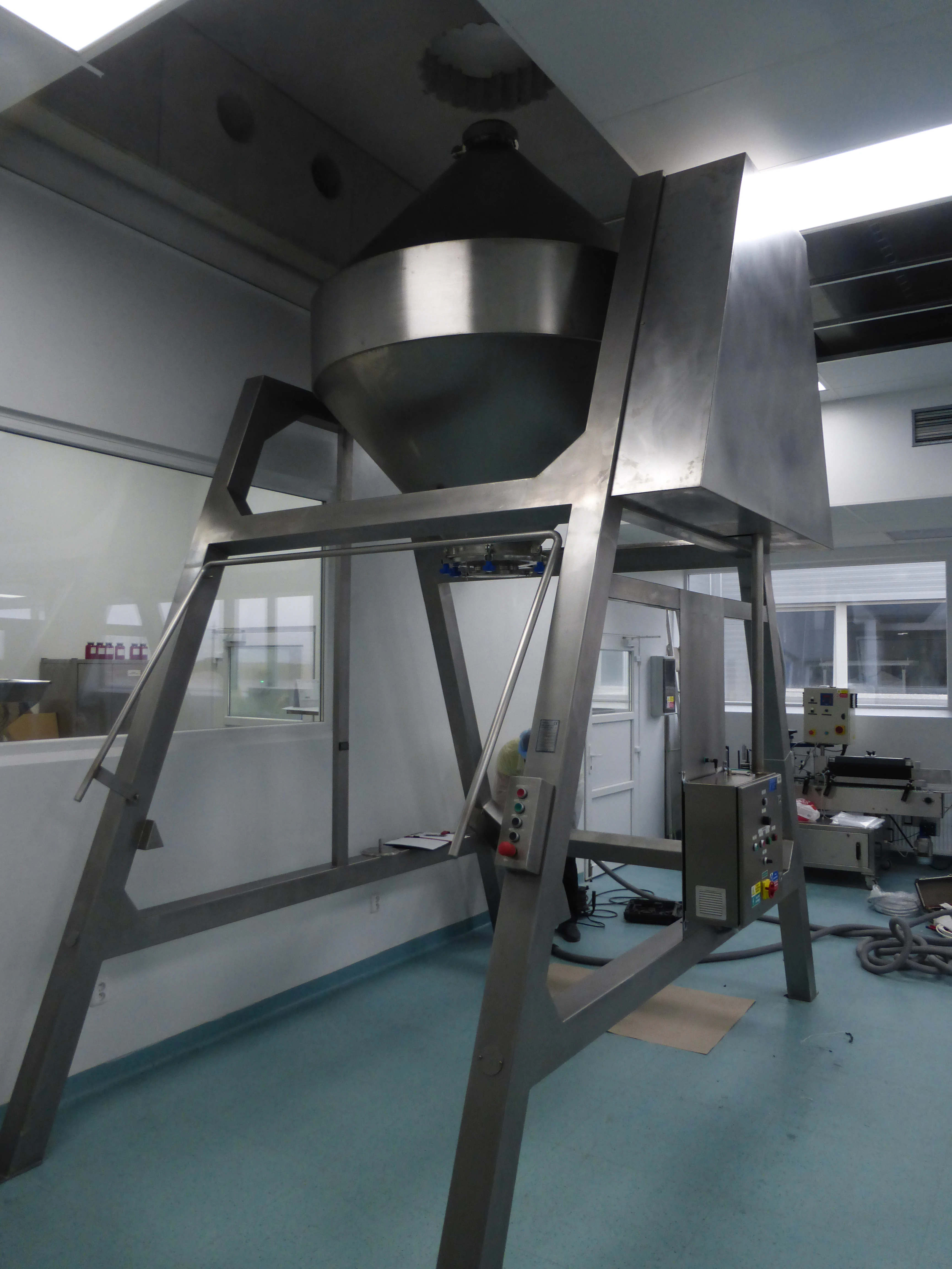 Horizontální míchací zařízení rotační 1000 litrů